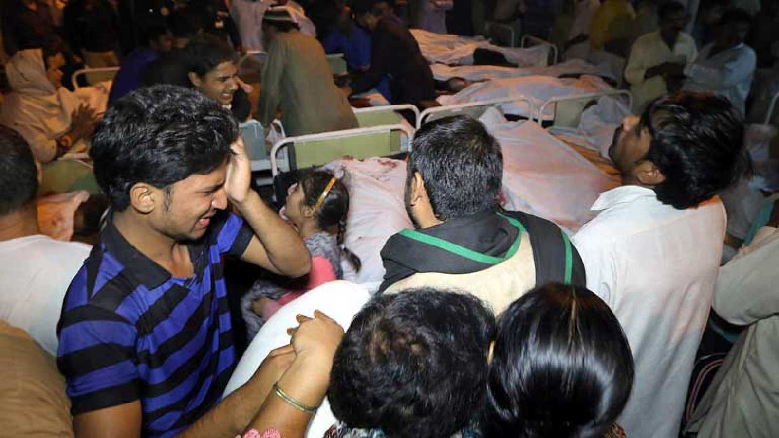 Ataque suicida en Pakistán que provocó la trágica pérdida de al menos 54 vidas.