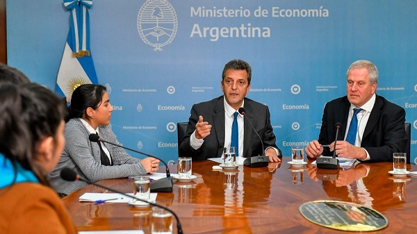 Sergio Massa, hizo público hoy el aumento de las becas Progresar