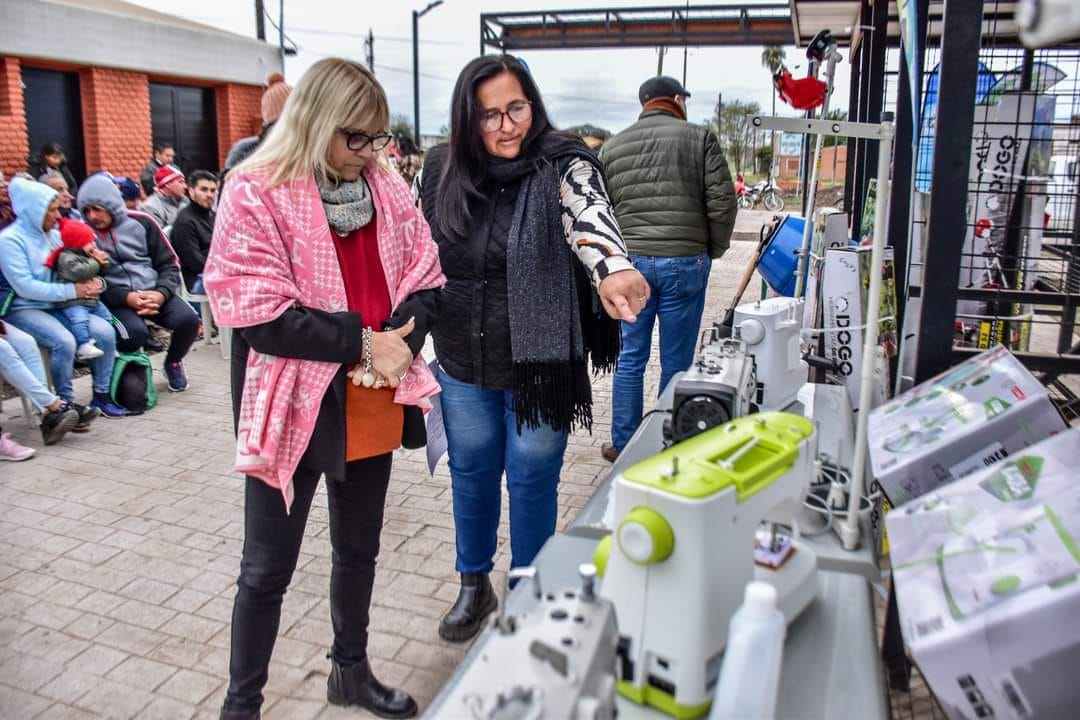 Patricia Rodas: “Seguimos apostando al microemprendimiento y a nuestros emprendedores”
