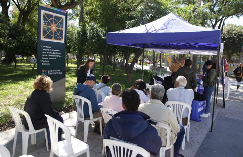 SALUD PÚBLICA Y LA SAVE REALIZAN OPERATIVO DE VACUNACIÓN EN PLAZA 25 DE MAYO DE RESISTENCIA