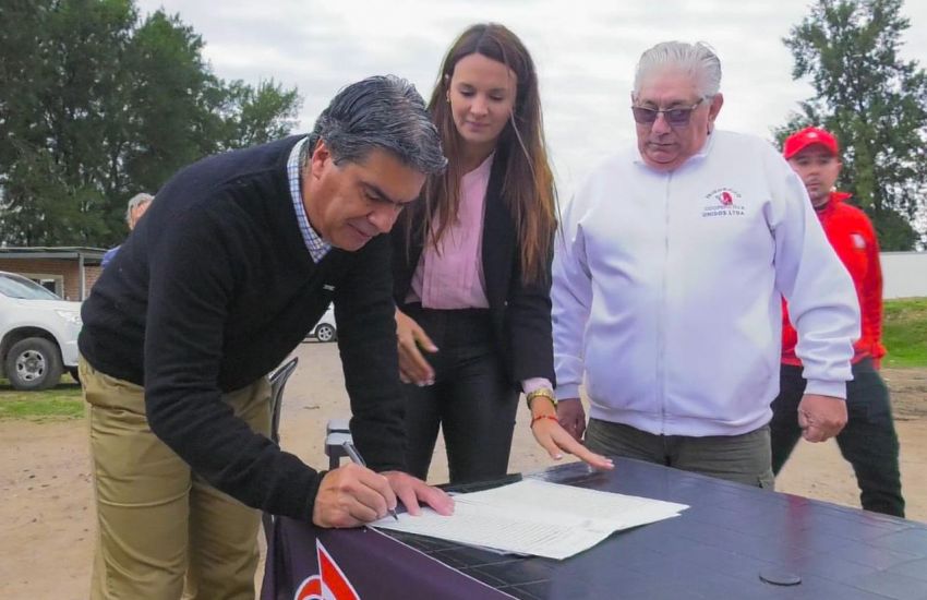 Capitanich otorgó la Certificación de Propiedad a los Empleados que recuperaron el frigorífico de Resistencia