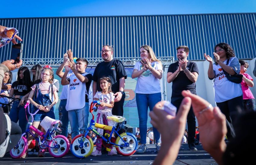 DÍA DE LA INFANCIA: EL GOBIERNO DE LA PROVINCIA ORGANIZÓ UN GRAN EVENTO CON ACTIVIDADES Y OBSEQUIOS EN SÁENZ PEÑA