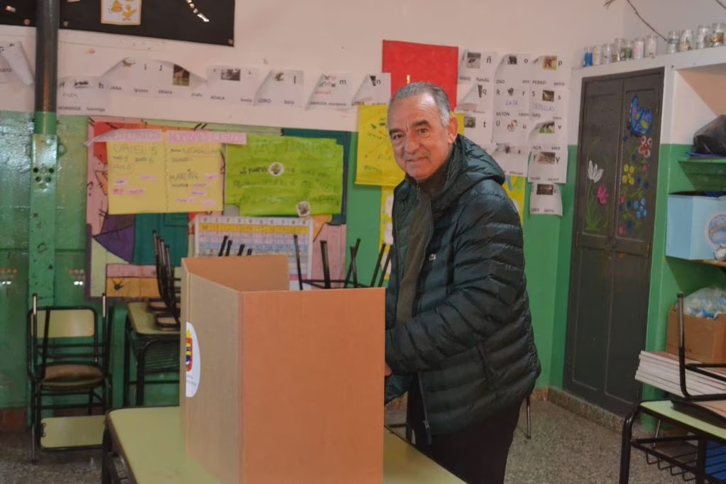 Elecciones en Río Tercero: Rotundo éxito del candidato radical Ferrer, quien consigue ser reelegido.