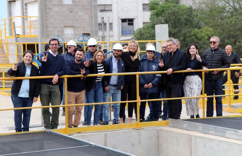 Agustín Rossi, el candidato a vicepresidente de la Nación, realizó una visita a la planta de tratamiento de agua en Barranqueras