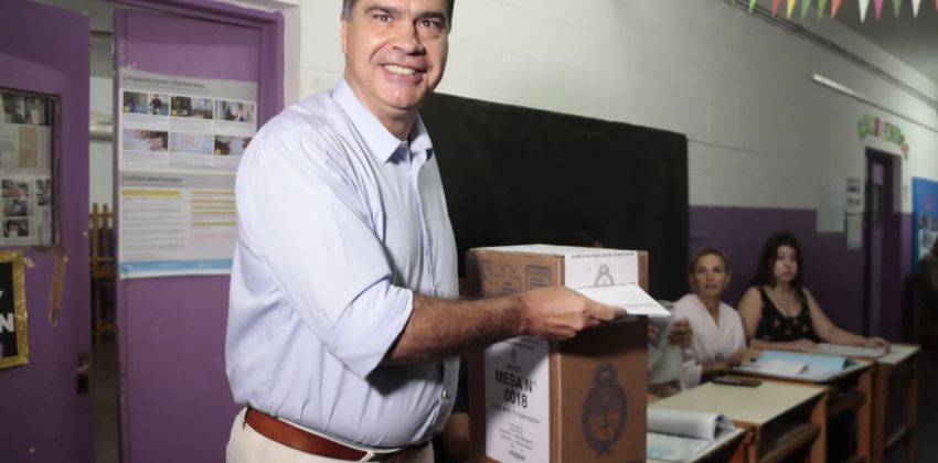 Capitanich expresó su deseo de que la población argentina participe activamente en la elección de su propio destino durante el balotaje.