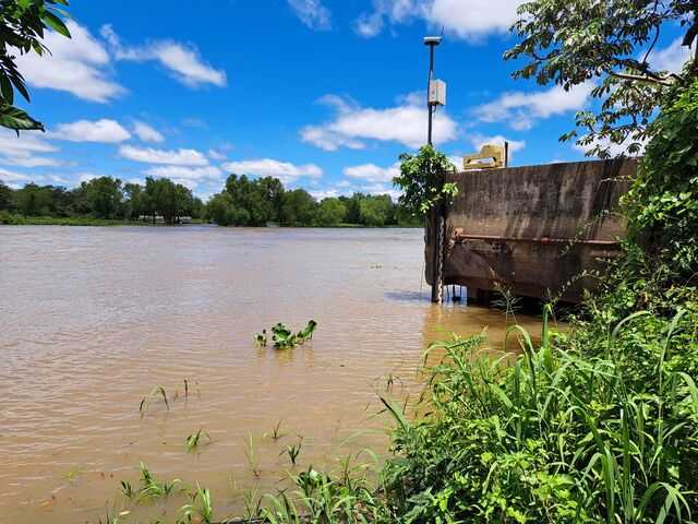 El río está cerca de los 7 metros, pero se anticipa que comenzará a descender.