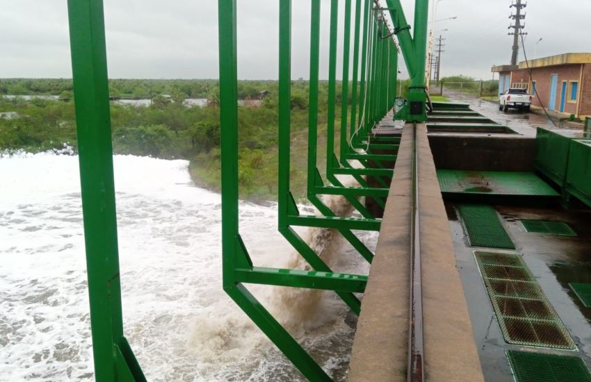 APA: Las estaciones de bombeo, diques y canales del AMGR funcionan con normalidad