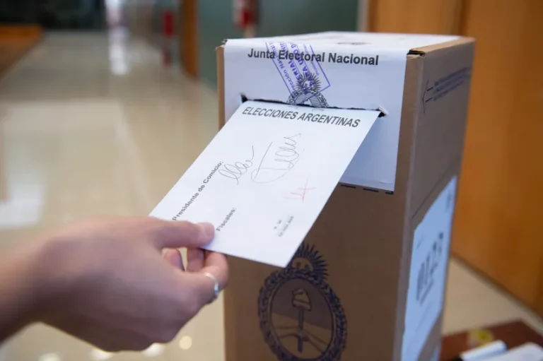 Se acerca la fecha límite para registrar a los candidatos que participarán en las elecciones de Fontana.