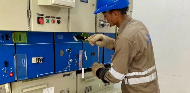 Secheep, la empresa energética, ha implementado nuevas iniciativas para optimizar el suministro de energía eléctrica en Pampa del Indio.