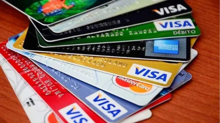 El Banco Central de la República Argentina (BCRA) ha establecido una nueva tasa de interés para la refinanciación de deudas con tarjeta de crédito.