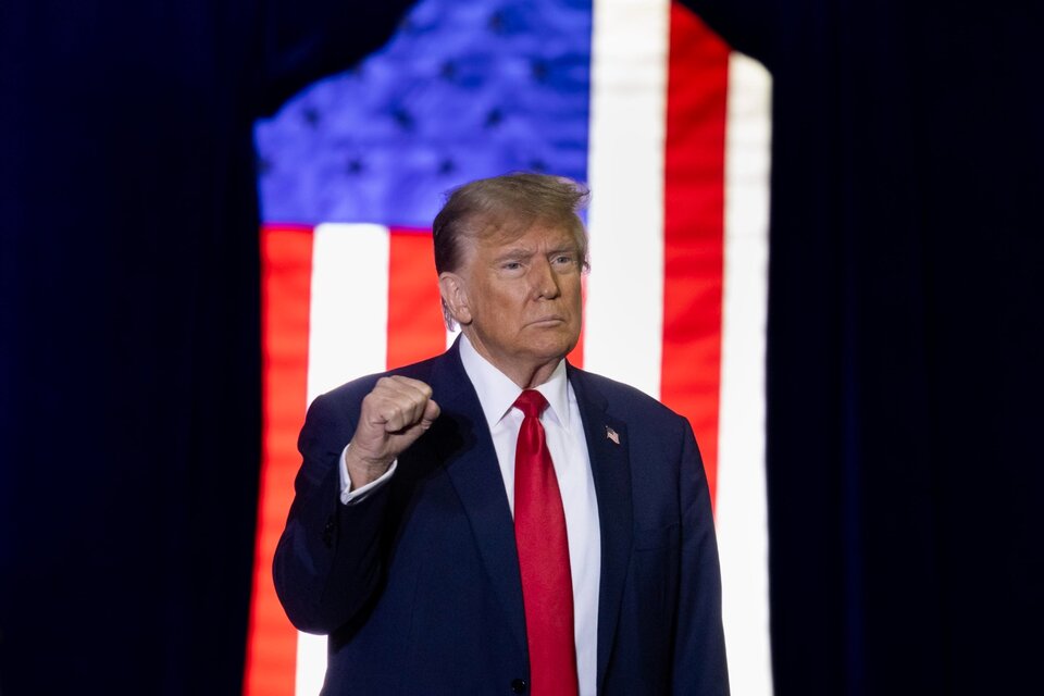 Estados Unidos: DeSantis retira su candidatura en las primarias republicanas y respalda a Trump