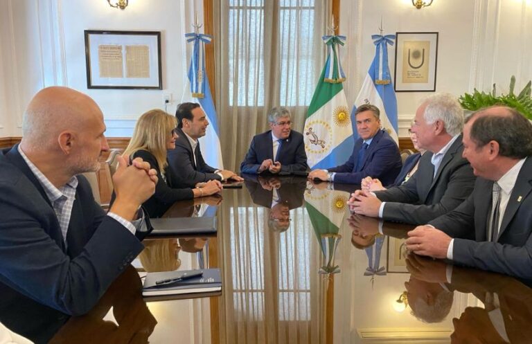 EL GOBIERNO DEL CHACO, DE CORRIENTES Y LA UNNE PLANIFICAN POLÍTICAS DE DESARROLLO PARA LA REGIÓN