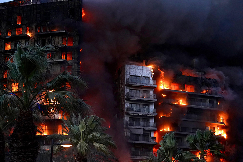 Residente Argentina del edificio afectado por el devastador incendio en Valencia compartió su experiencia