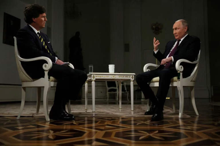 Rusia ha solicitado a Estados Unidos que cese el envío de armas a Ucrania y ha expresado su disposición a negociar.