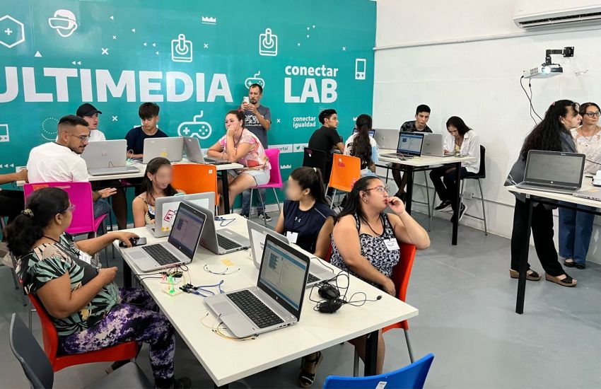 Niños y jóvenes de la provincia disfrutan de un verano lleno de ciencia, tecnología y arte