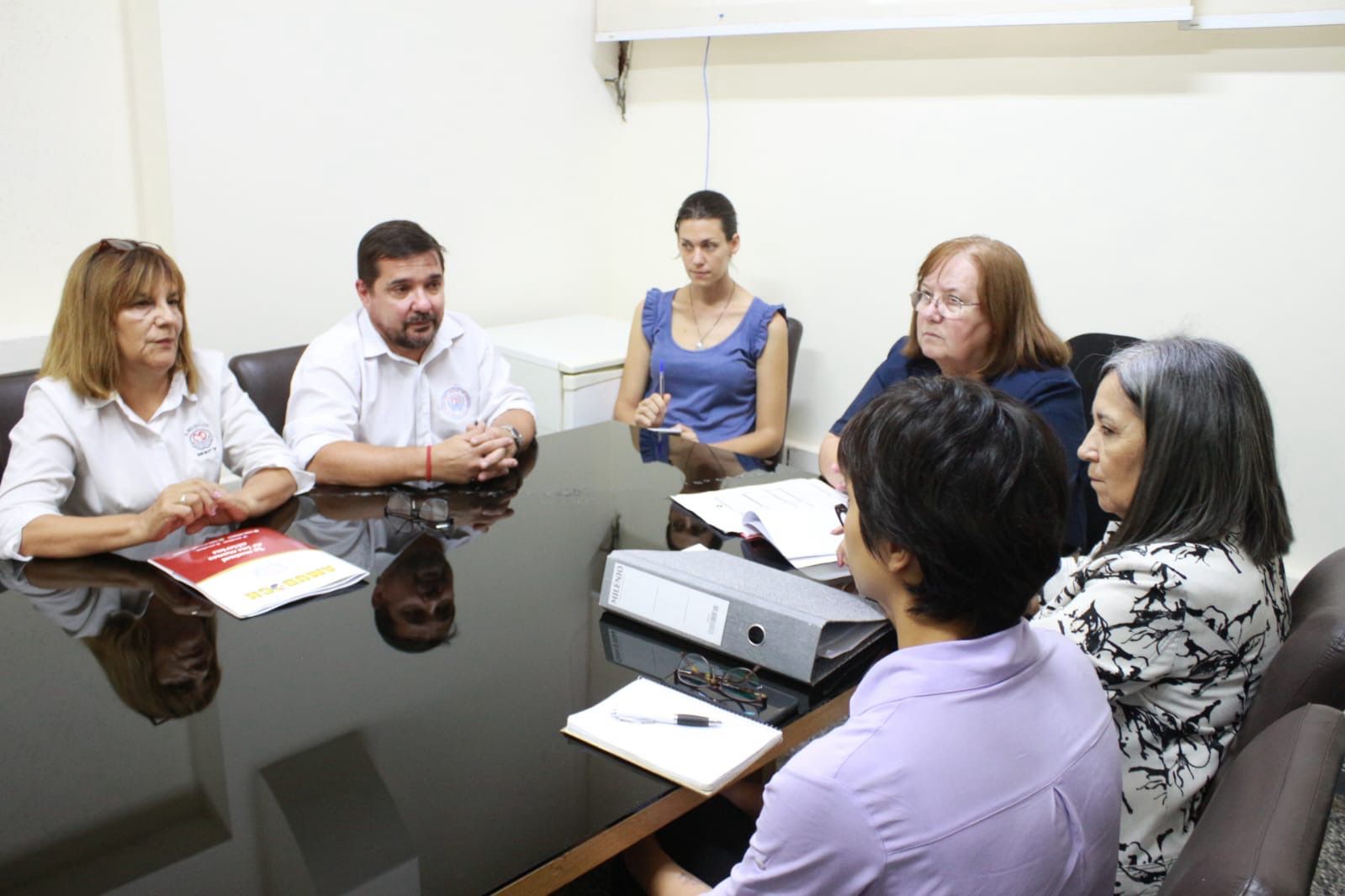 El Ministerio de Educación está avanzando en la implementación de un programa integral destinado a fortalecer el cooperativismo escolar en toda la provincia.