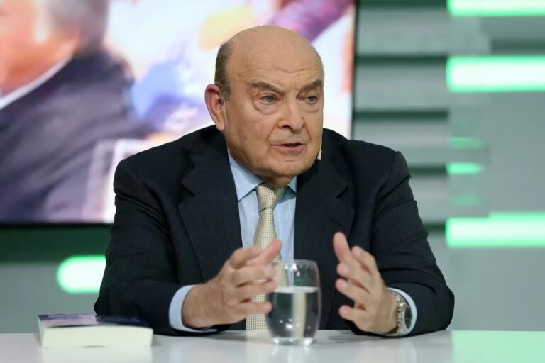 Domingo Cavallo elogió la disminución de la inflación y ofreció una sugerencia sobre el comportamiento del dólar.