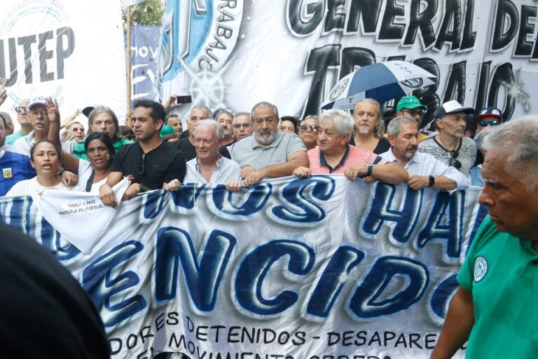 Los sindicatos unidos en recuerdo y en oposición al gobierno de Javier Milei