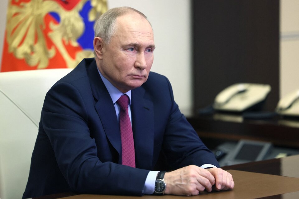 Vladimir Putin ha sido reelegido como presidente de Rusia, obteniendo un impresionante 87% de los votos