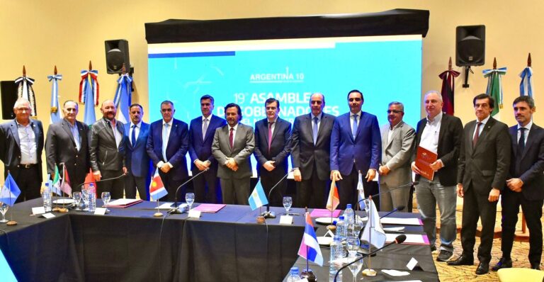 Leandro Zdero participó en la 19ª Asamblea de Gobernadores del Norte Grande en Salta