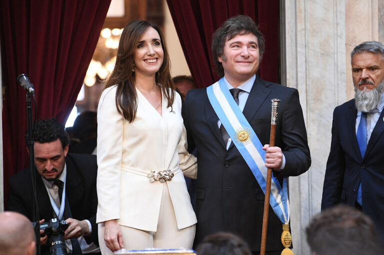 Preparen, apunten, publiquen: así ocurrió el ataque coordinado del ejército digital liderado por Javier Milei contra Victoria Villarruel.