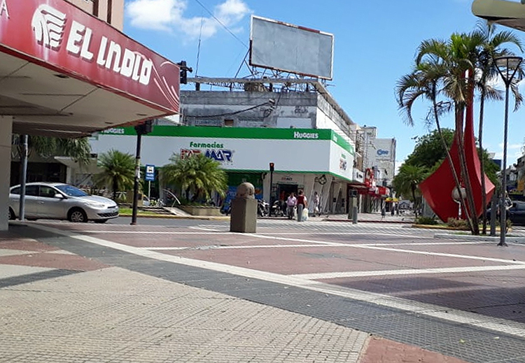 En las ventas minoristas la caída es del 22,1% acumulados en los tres primeros meses del año