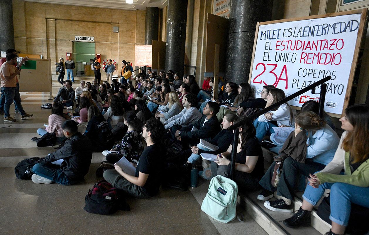 El anuncio oficial sobre el incremento del presupuesto universitario ha sido desmentido como falso y unilateral