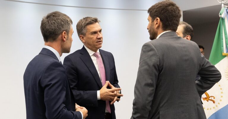 Zdero en Buenos Aires: Presentación de Progresos del Plan Maestro de los Bajos Submeridionales
