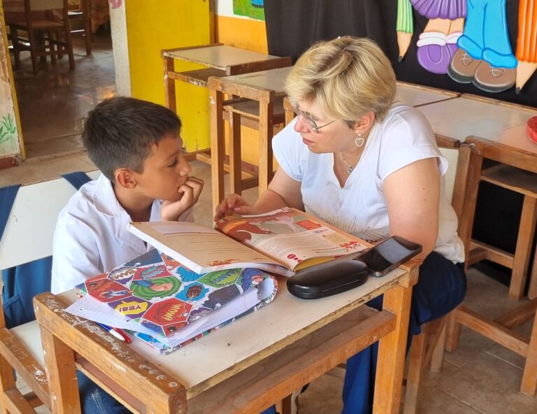 La Ministra Naidenoff reafirmó el enfoque de la política educativa en la mejora de la comprensión lectora.