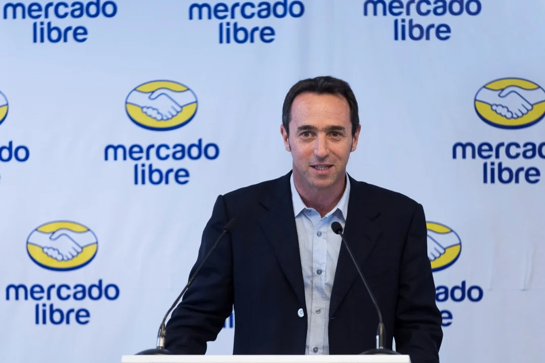 La empresa, liderada por Marcos Galperín, ha rechazado categóricamente estas afirmaciones, calificándolas de “absurdas”.