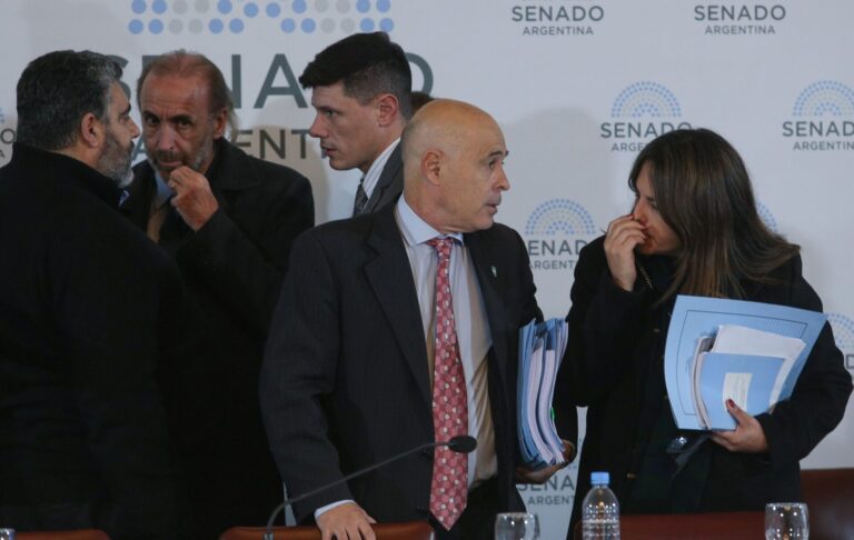 El Gobierno obtiene dictamen para la Ley Bases: comienzan las negociaciones por los votos en el recinto