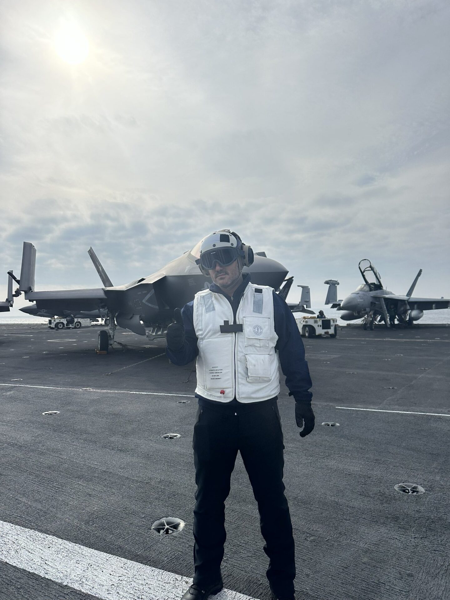 Petri y Mondino en el portaaviones “George Washington”: Señal de una alianza fortalecida con EE.UU.