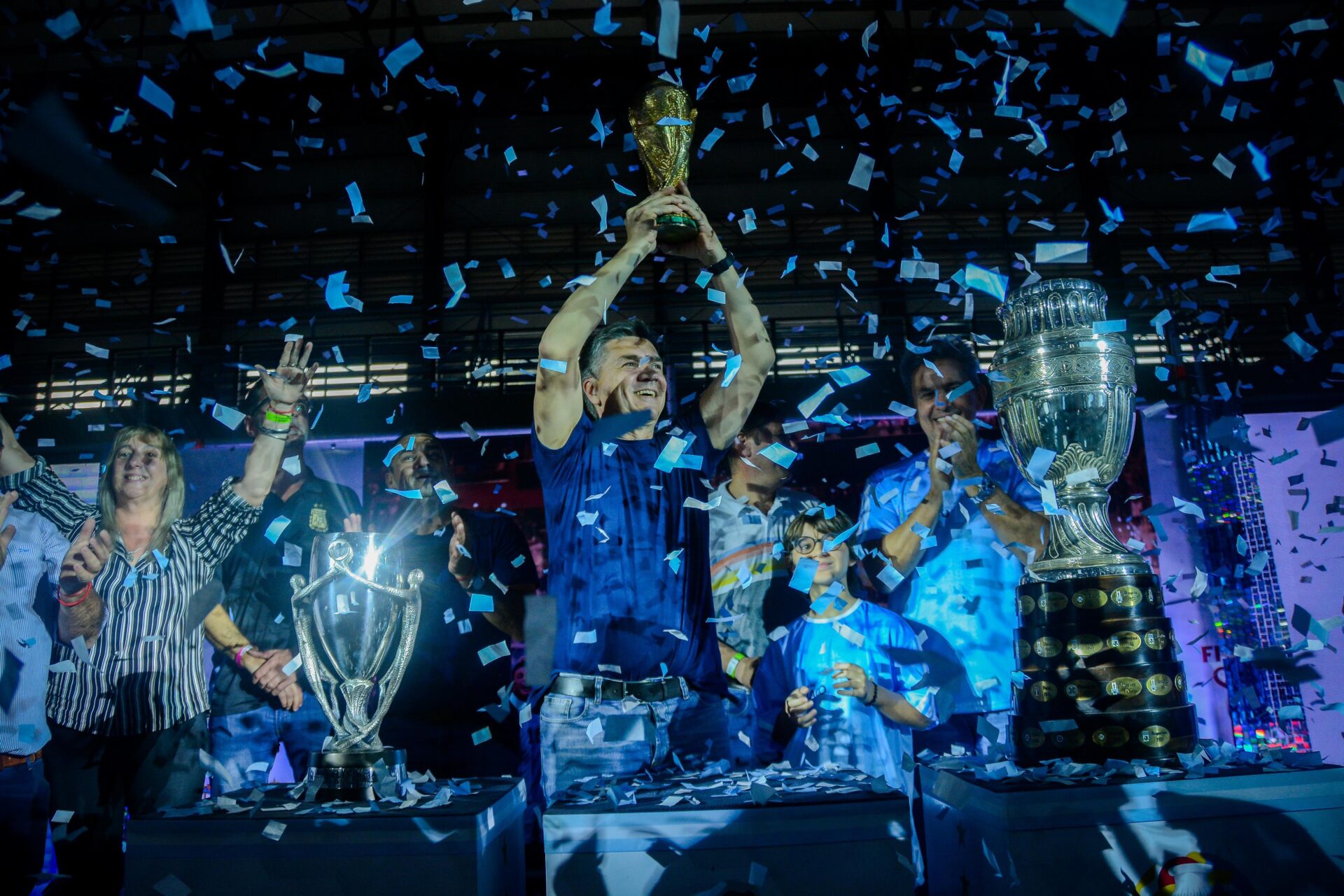 GOBERNADOR ZDERO: “ES HISTÓRICO TENER A LAS 3 COPAS AQUÍ, EN EL CHACO”