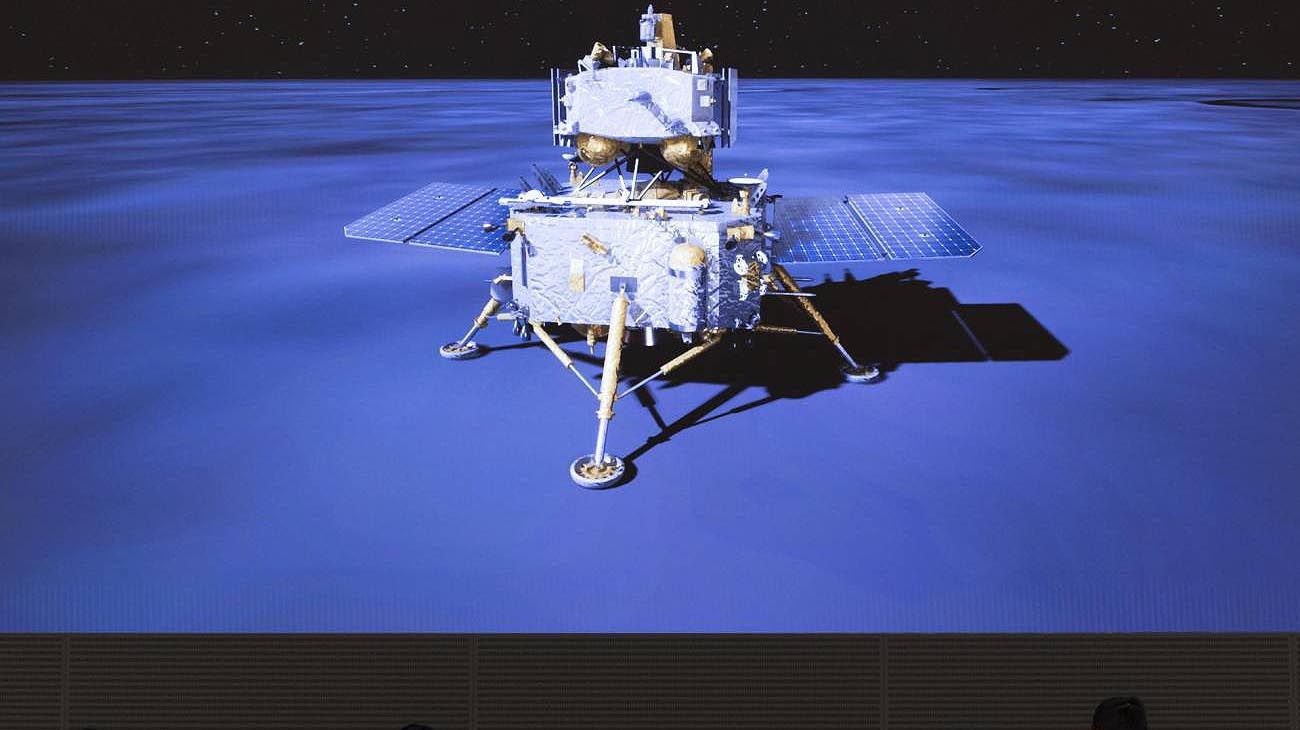 China logró aterrizar en la cara oculta de la luna en medio de su disputa espacial con Estados Unidos