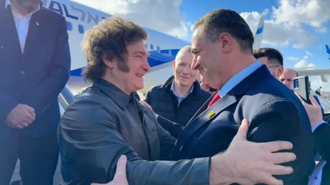 Investigación judicial sobre Javier Milei por posible malversación de fondos en viajes internacionales