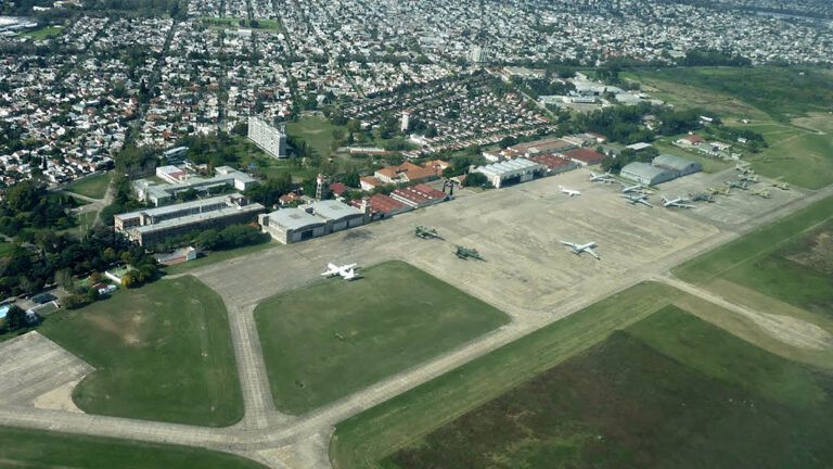 ¿Reabre el Aeropuerto de El Palomar?: Declaraciones del Gobierno