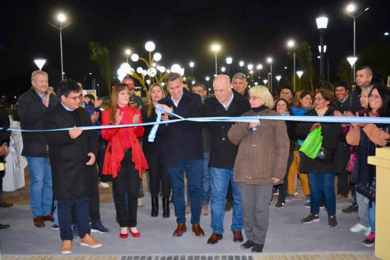 Gobernador Zdero Acompaña el 103° Aniversario de Campo Largo