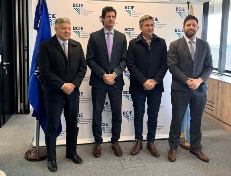 Bs. As.: El Gobernador Zdero Firmó Acuerdo con BCIE para Fortalecer la Seguridad Ciudadana