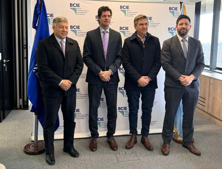 Bs. As.: El Gobernador Zdero Firmó Acuerdo con BCIE para Fortalecer la Seguridad Ciudadana