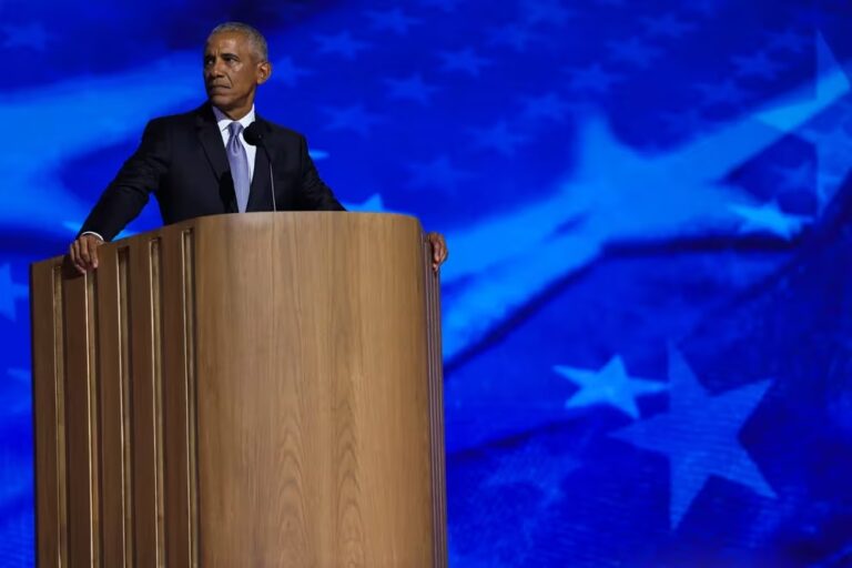 Barack Obama cierra la segunda jornada de la Convención Demócrata y respalda a Kamala Harris como presidenta