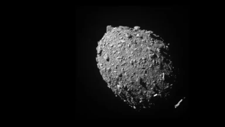 La Misión DART de la NASA Revela la Edad de Dos Asteroides