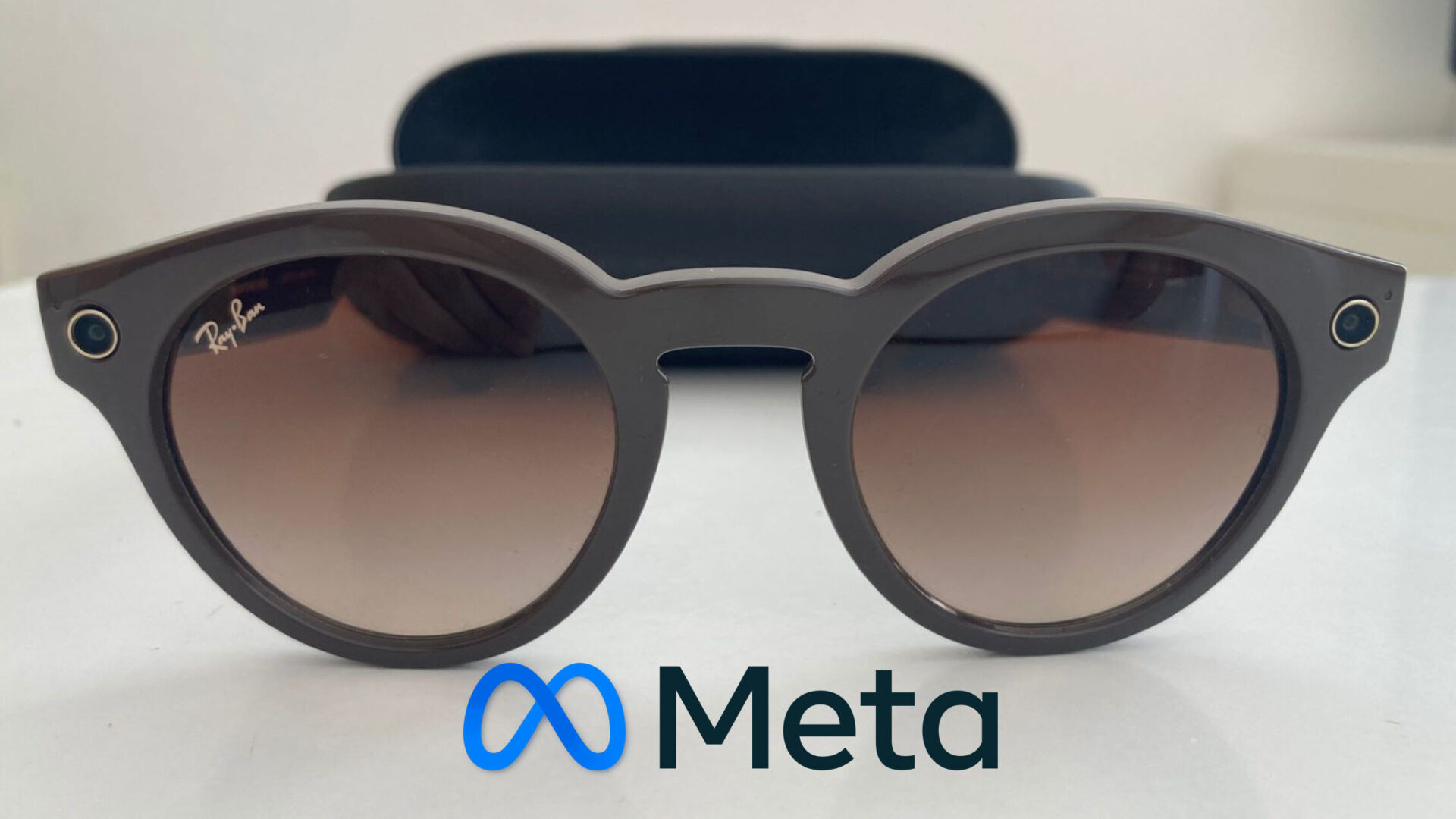 Apple Podría Lanzar Gafas de Realidad Aumentada Similares a las Ray-Ban de Meta y una Versión Económica de Vision Pro