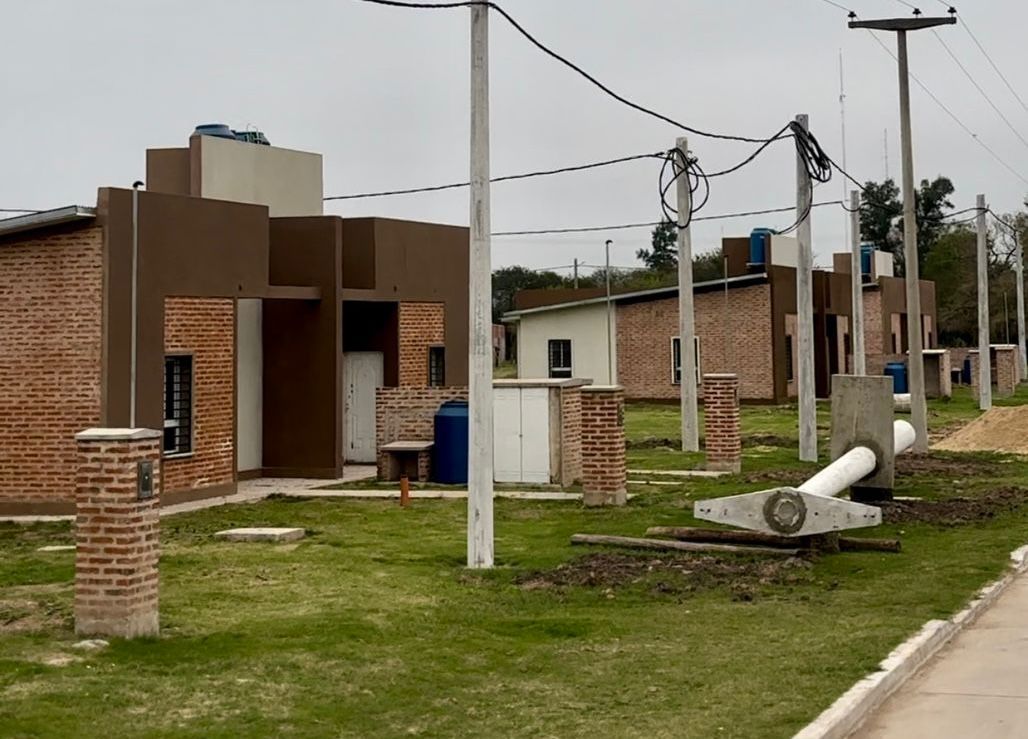 Se reactivan las obras en viviendas de Selvas del Río de Oro, impulsadas por el IPDUV