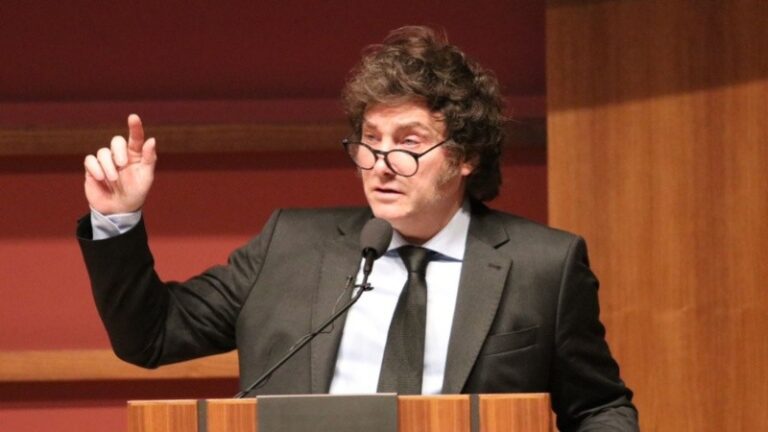 Javier Milei Visitará Rosario para Participar en el Aniversario de la Bolsa de Comercio