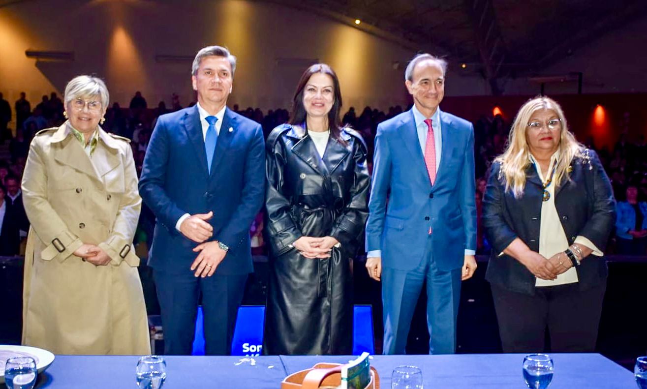 El Gobernador Zdero Reafirma Compromiso con la Alfabetización Durante Supervisión del Plan Piloto Aprender