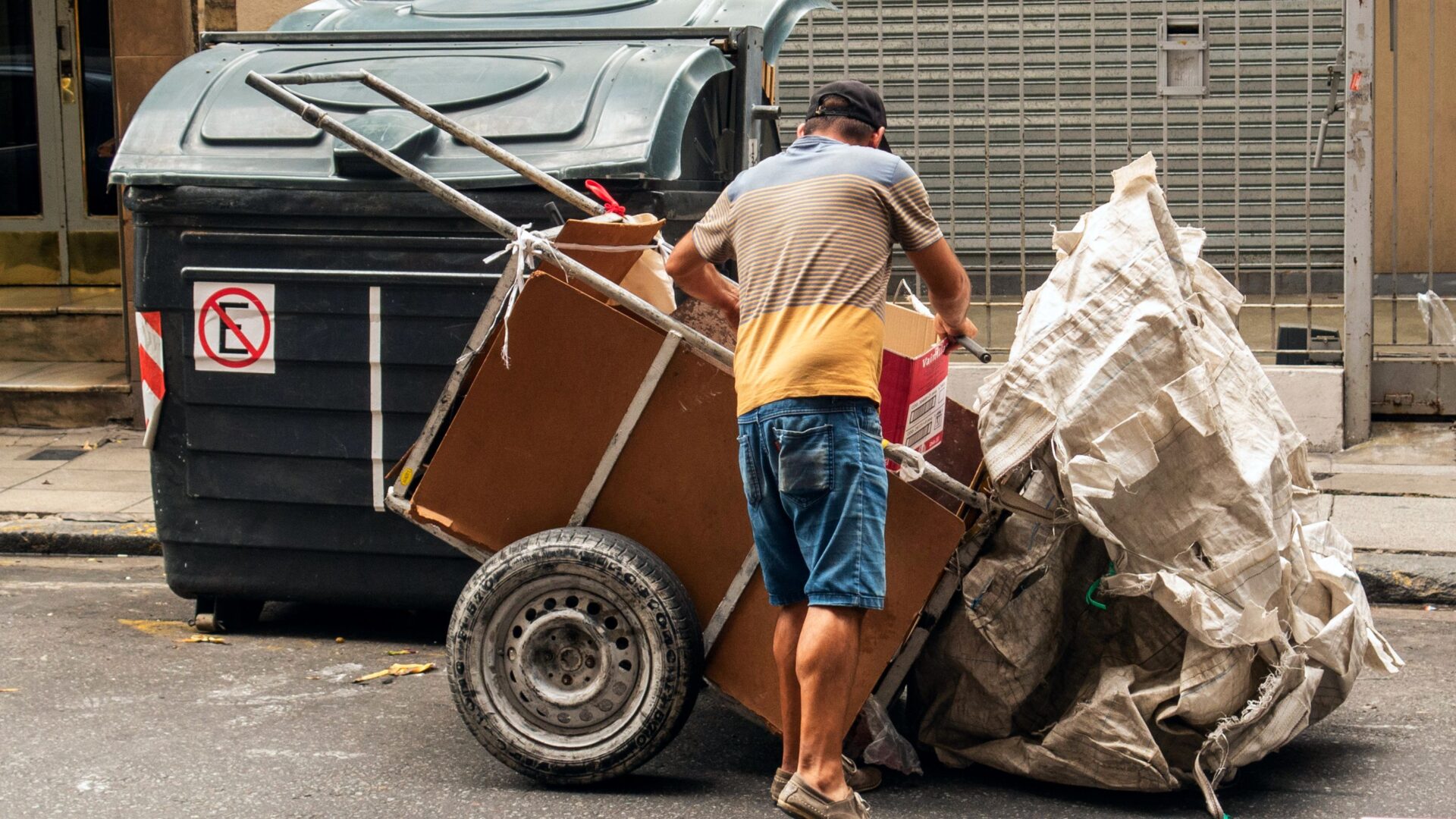 Pobreza en Argentina: Alarma por el impacto en la infancia con el primer dato oficial del Gobierno de Milei
