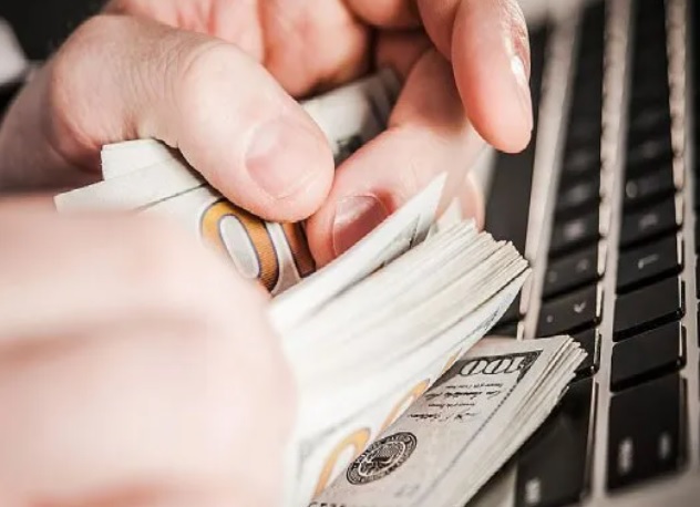 Blanqueo de capitales impulsa los depósitos en dólares con un incremento de US$ 1.641 millones