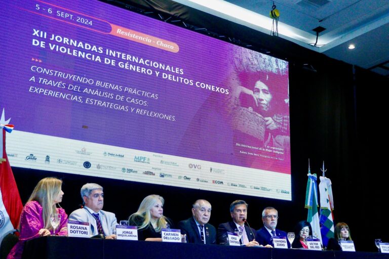 El Gobernador Zdero Inauguró las XII Jornadas Internacionales sobre Violencia de Género y Delitos Conexos