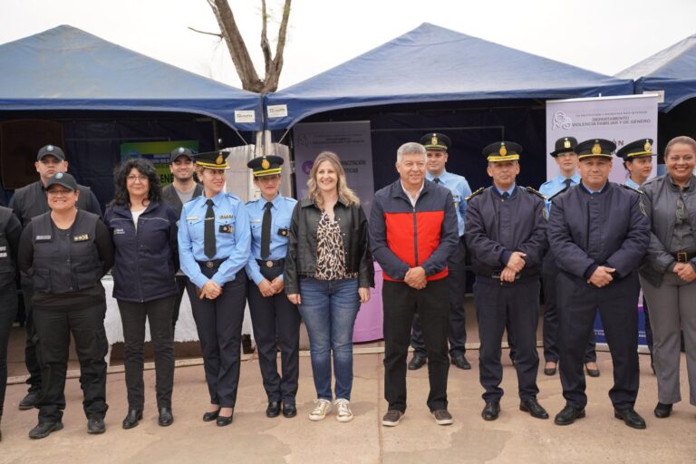 Ministro de Seguridad Matkovich Elogia el Trabajo de Policías y Fuerzas Federales en la Fiesta del Dorado en Isla del Cerrito