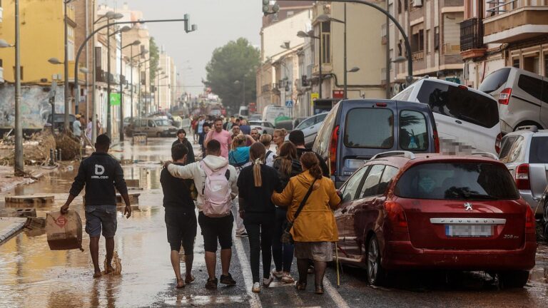 “Un tsunami imparable”: testimonios dramáticos de la DANA en Valencia